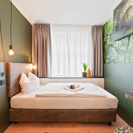 Jungle No5 Boutique - City-center Estugarda