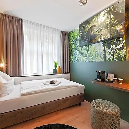 Jungle No5 Boutique - City-center Hotel