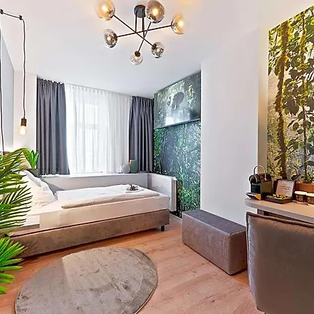 Jungle No5 Boutique - City-center Hotel Estugarda