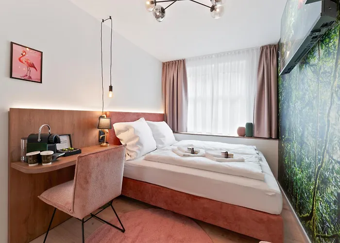 Jungle No5 Boutique - City-center Hotell 4*
