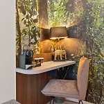 Jungle No5 Boutique - City-center 酒店 4*